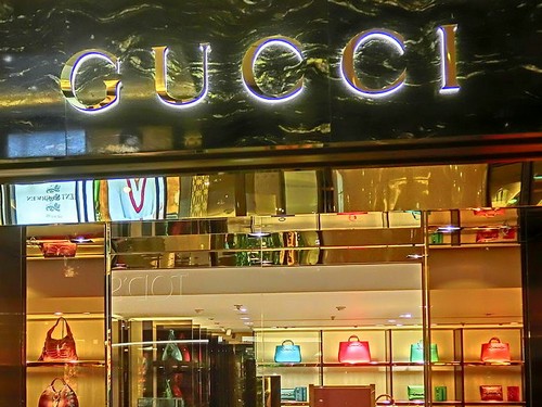 GUCCI VISUAL MERCHANDISING