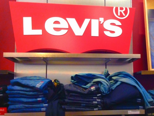 levis distribution strategy